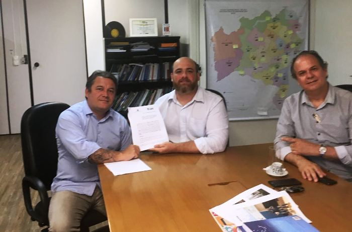 Lauro de Freitas celebra acordo de cooperação tecnológica com o Estado da Bahia
