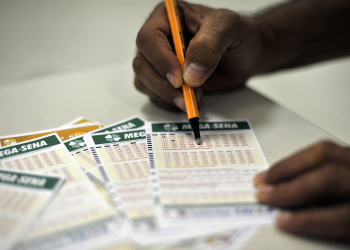 Mega-Sena acumula e prêmio do próximo sorteio será R$ 33 milhões