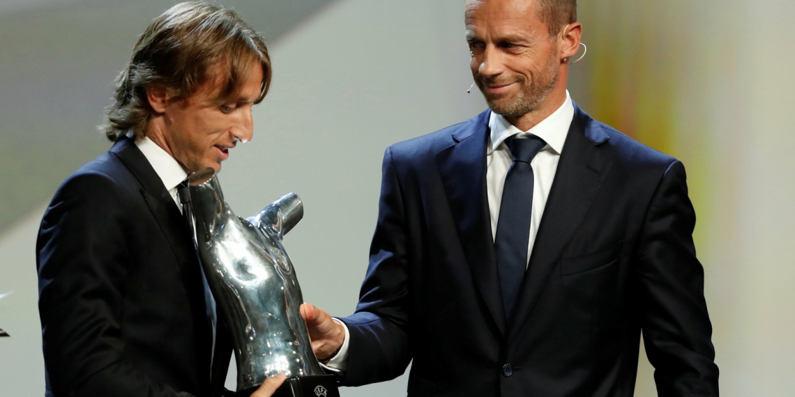 Modric desbanca CR7 e leva o prêmio de melhor jogador da Europa na última temporada