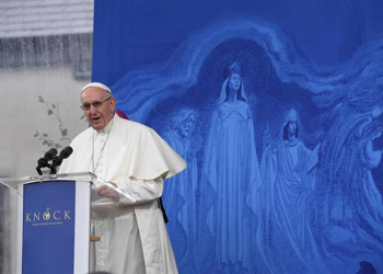 Na Irlanda, papa pede perdão por abusos sexuais cometidos por padres