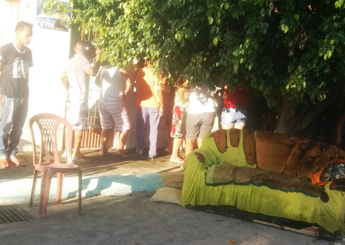 Quixabeira: casal de idosos morre carbonizado após casa pegar fogo; um tinha 104 anos e outra 93