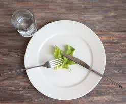 Nutricionista alerta sobre os perigos das dietas restritivas