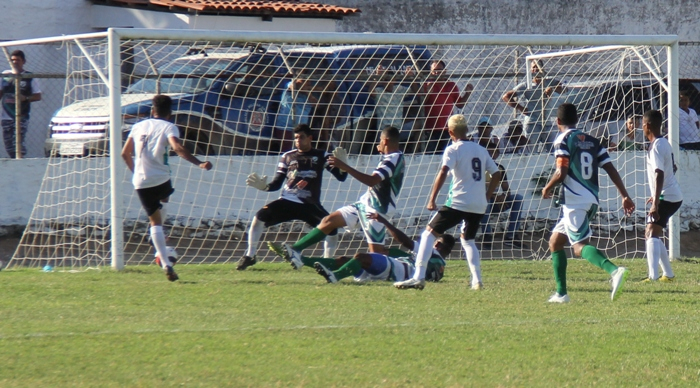 Intermunicipal: Em tarde de forte calor tem ‘chuva de gols’ no empate entre Retirolândia e Biritinga