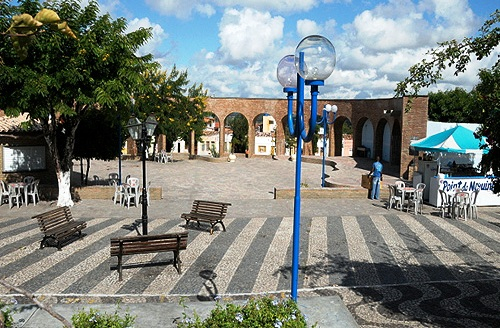 Servidores da educação da rede municipal de Santa Bárbara estão paralisados