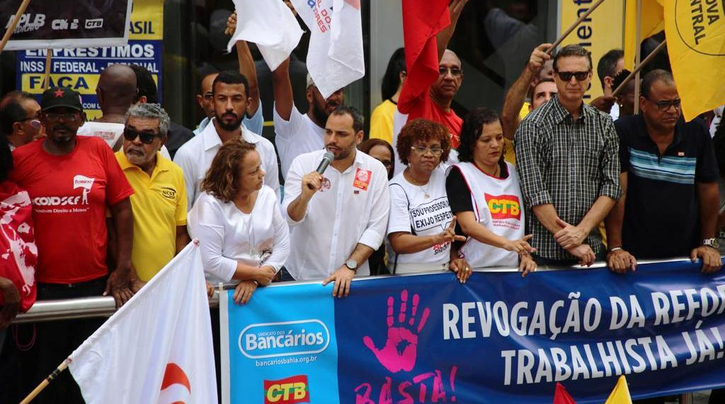Trabalhadores foram às ruas protestar contra a Reforma Trabalhista, afirma Augusto Vasconcelos