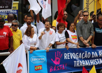 Trabalhadores foram às ruas protestar contra a Reforma Trabalhista, afirma Augusto Vasconcelos
