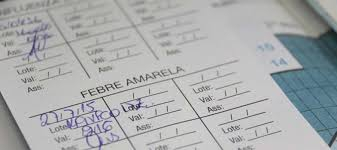 Carteira de vacina atualizada pode ajudar na procura de emprego