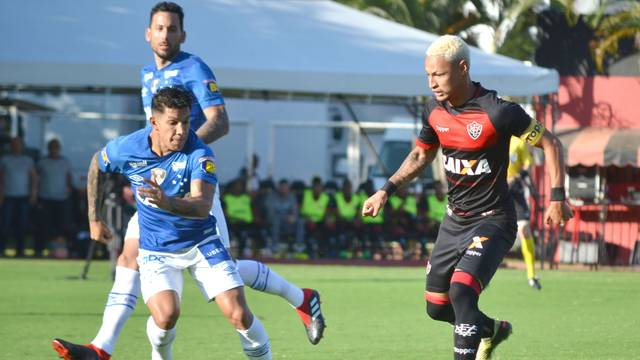 Com segundo tempo agitado, Vitória e Cruzeiro empatam e não alcançam objetivos na rodada