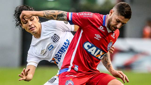 Depois de perder zaga titular por contusão, Bahia não resiste ao Santos e é derrotado na Vila