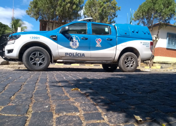 Homem é preso após abusar sexualmente de professora, em ônibus