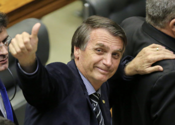 Bolsonaro apresenta melhora clínica e não tem sinal de infecção