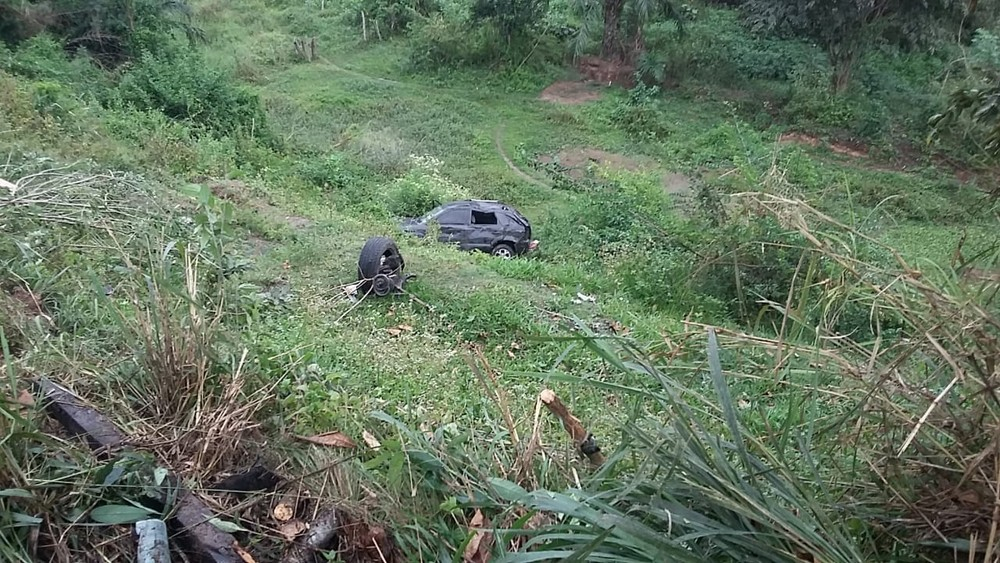 Cantor da banda de forró Cacau com Leite sofre acidente grave de carro no sul da Bahia