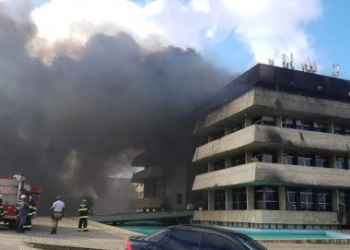 Após incêndio, primeiro andar de prédio principal da AL-BA é liberado