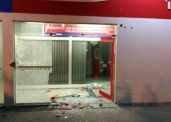 Polícia troca tiros com bandidos e evita ataque a banco em Pedro Alexandre