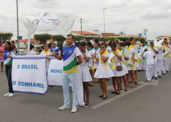 Santaluz I – Desfile Cívico envolveu mais de 1400 estudantes da rede municipal na manhã desta sexta-feira