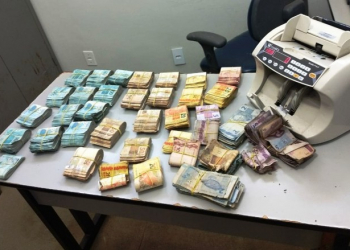 Suspeito de assalto a carro-forte morre em confronto com policiais e outro é preso