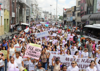 Movimento #EleNão invade às ruas de Conceição do Coité