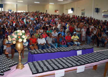 Prefeitura de Santaluz e Voluntários do Sertão entregam mais de 2 mil óculos de grau