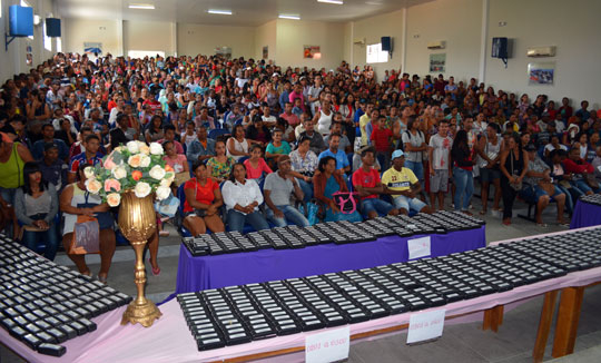 Prefeitura de Santaluz e Voluntários do Sertão entregam mais de 2 mil óculos de grau