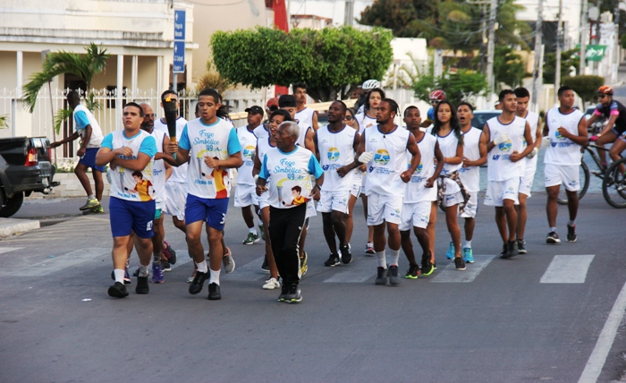 Fogo Simbólico da Pátria percorre várias cidades do território do sisal em dois dias