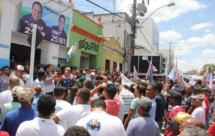 Santaluz – Vice-prefeito Marcinho reúne grupo para inauguração de comitê de campanha de Elmar e Tom