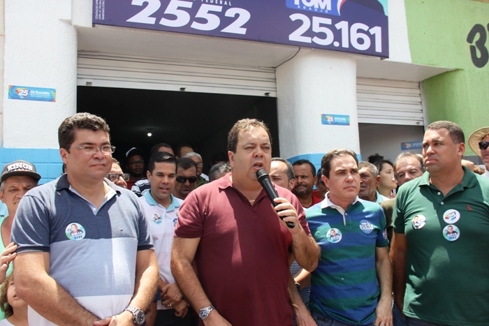 Santaluz – Vice-prefeito Marcinho reúne grupo para inauguração de comitê de campanha de Elmar e Tom