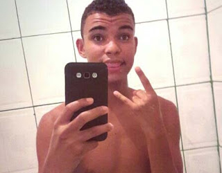 Serrinha: Jovem morre após ser baleado durante desfile de bloco