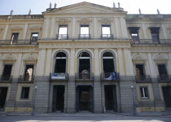 Corpo de Bombeiros indica que museu no RJ estava em situação irregular