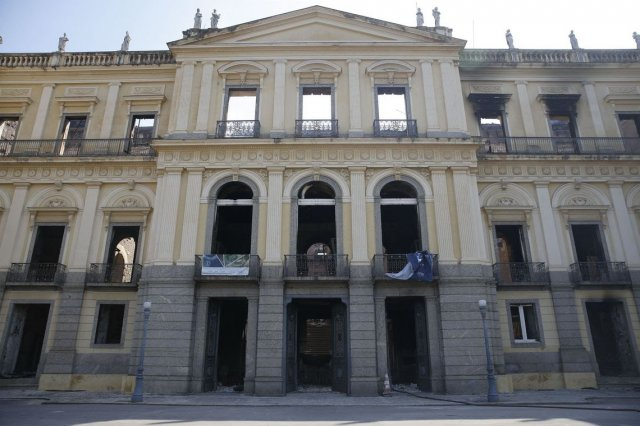 Corpo de Bombeiros indica que museu no RJ estava em situação irregular