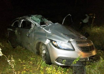 Cinco pessoas ficam feridas após veiculo atropelar animal na BA 120, trecho Riachão do Jacuípe/Conceição do Coité