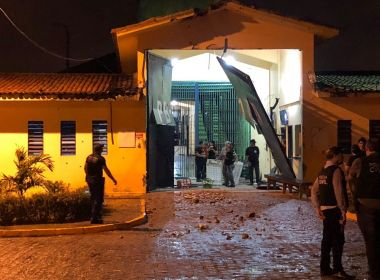 Mais de 100 presos fogem de presídio de segurança máxima em João Pessoa