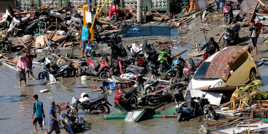 Passa de 800 o número de mortos na Indonésia devastada por terremoto e tsunami