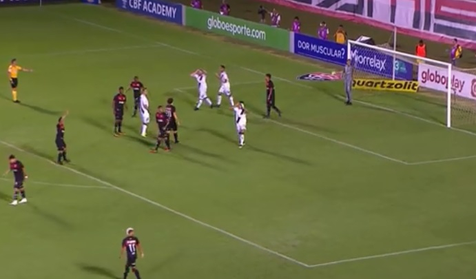 Vitória vence o Vasco em casa e mantém boa fase no segundo turno