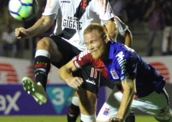 Vitória entra no Z4 após o empate entre Paraná e Vasco