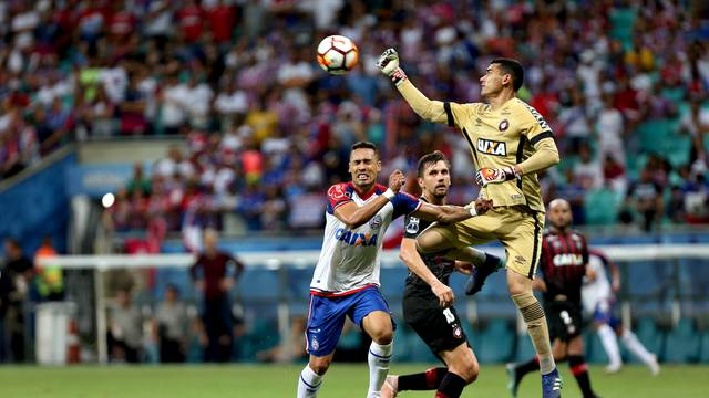 Sul-Americana – Depois de ter dois gols anulados pelo VAR, Bahia perde para o Atlético Paranaense