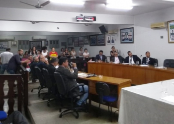 Valente: vereadora faz denuncia contra servidor da Câmara por ter postado em rede social que o movimento #EleNão era “Marcha das Vadias”