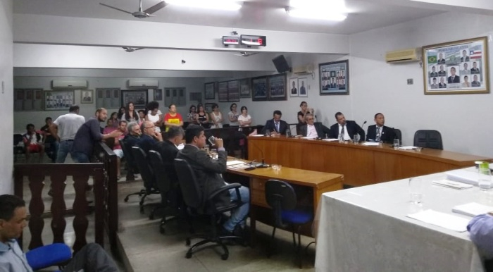Valente: vereadora faz denuncia contra servidor da Câmara por ter postado em rede social que o movimento #EleNão era “Marcha das Vadias”