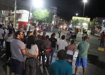 Na reta de chegada, Alex da Piatã promove grande carreta pelas ruas de Coité