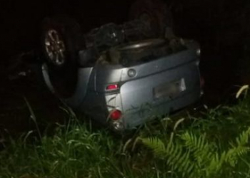 Candidato a governador tem carro alvejado por tiros; veículo capotou