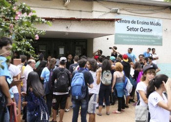 Revisão no ensino médio prevê ao menos duas formações para estudantes