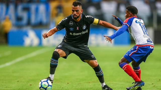 Arbitragem impede segunda vitória do Bahia no Brasileirão fora de casa depois de está vencendo o Grêmio por 2 a 0