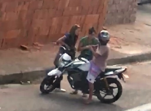 Acusado de arrancar aliança de vítima com a boca durante assalto é baleado; ele confessou o crime