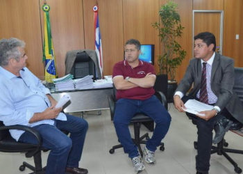 Vereador Lomanto vai a Salvador pedir apoio ao presidente de ALBA para pautar Projeto de Elevação da Comarca de Valente