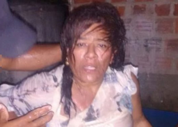 Mulher é presa acusada de latrocínio contra a própria mãe