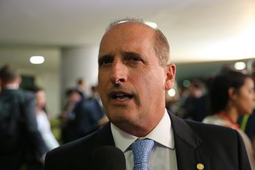 Equipe de Bolsonaro já negocia transição, diz Onyx Lorenzoni