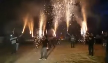 Espadeiros de Senhor do Bonfim fazem homenagem a Paulinho Cerqueira durante sepultamento