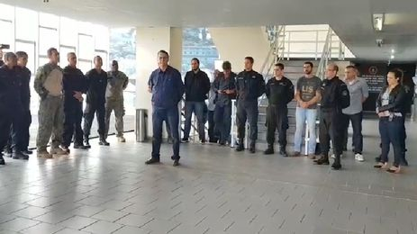 Bolsonaro diz que capitães vão mandar no Brasil