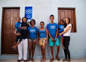 Retratos de Esperança entrega segunda casa construída pelo projeto