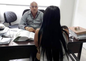 Empresário do ramo de telefone celular é preso após ameaçar divulgar fotos íntimas de cliente