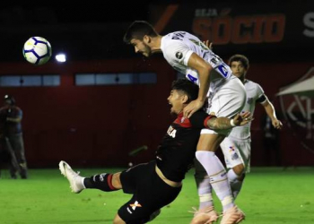 Vitória perde para o Santos no Barradão e permanece no Z4
